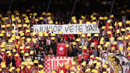 La afición explota contra Junior