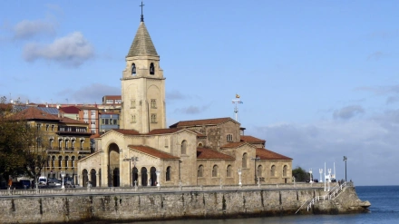 Iglesia de San Pedro, en Gijón