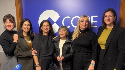 El debate por las estatuas en el Puerto de Málaga: entre la "merdellonada" y la exigencia de disculpas al artista Ginés Serrán