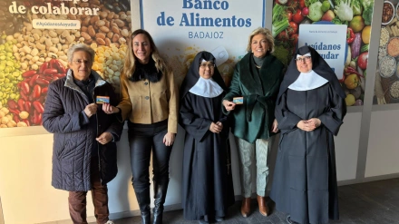 Con las entidades que recibirán estos alimentos