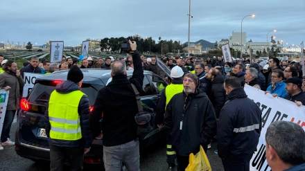 Protesta en la entrada de Sabic