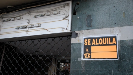 Cartel de Se Alquila