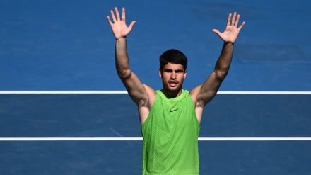 Alcaraz alcanza los cuartos de final en Australia