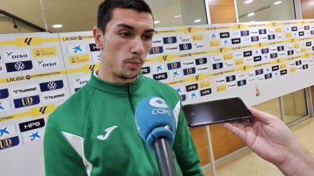 Adri Fuentes en zona mixta en Las Palmas