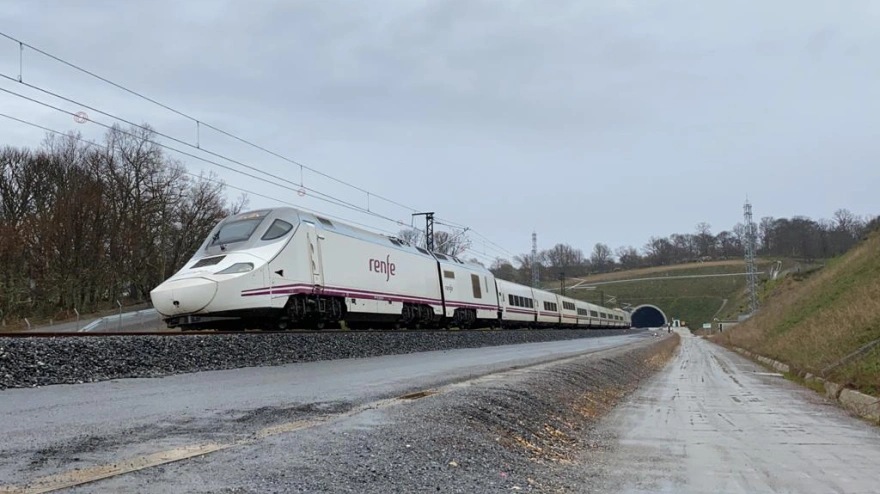La limitación temporal de velocidad continúa en los trenes de alta velocidad Ourense-Santiago