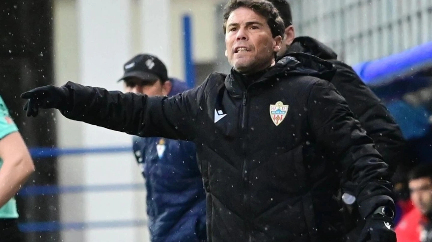 El futuro de Rubi en el Almería pende de un hilo antes de recibir al Ceuta