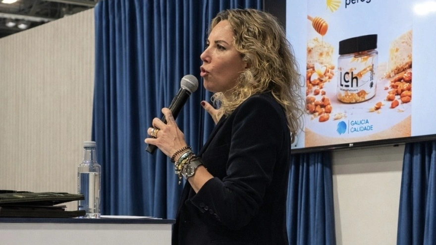 María Caldelas durante la presentación del helado peregrino en FITUR