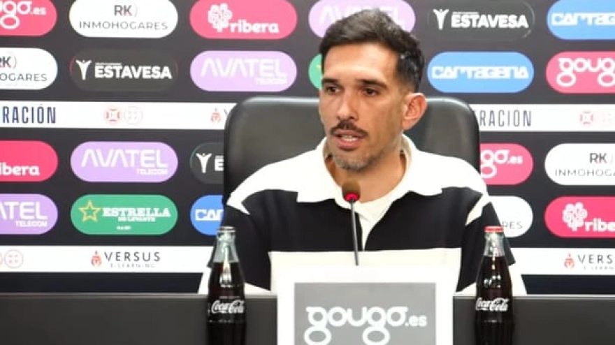 Raúl Guillén en la rueda de prensa, previa al choque de Alicante