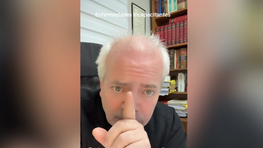 Enrique Oltra, abogado