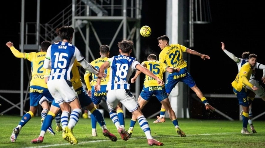 Jugadores de la Real Sociedad b y de Las Palmas