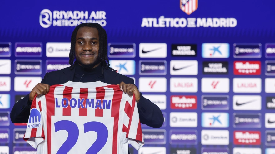 Ademola Lookman en su presentación con el Atlético de Madrid