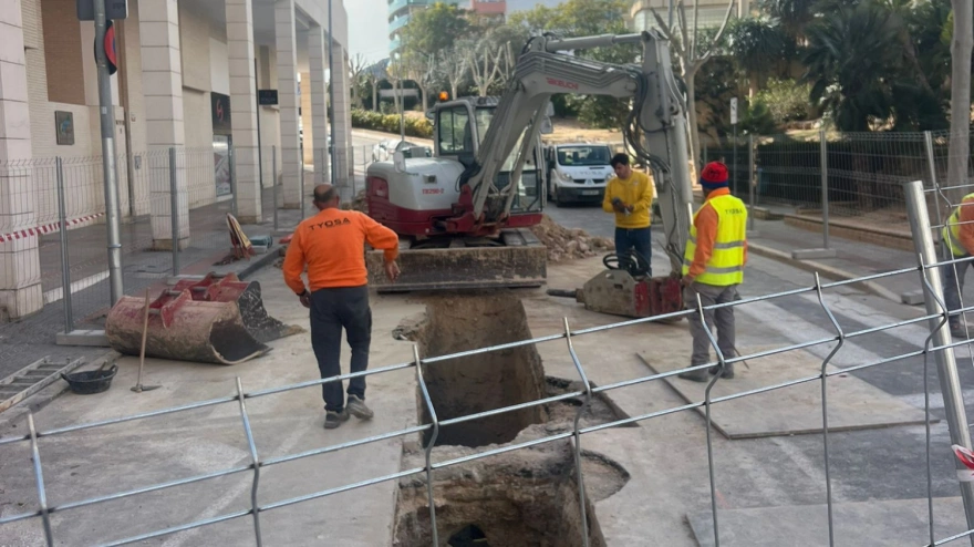 Calp inicia la obra clave que pone fin a las inundaciones y a la erosión del acantilado de Borumbot