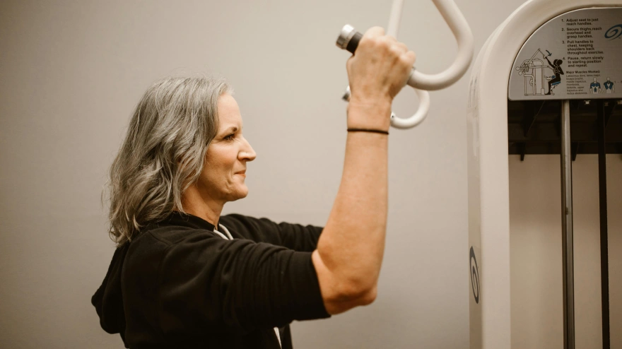 Un experto desmonta los mitos de la terapia hormonal y la consagra como un tratamiento vitalicio para la menopausia