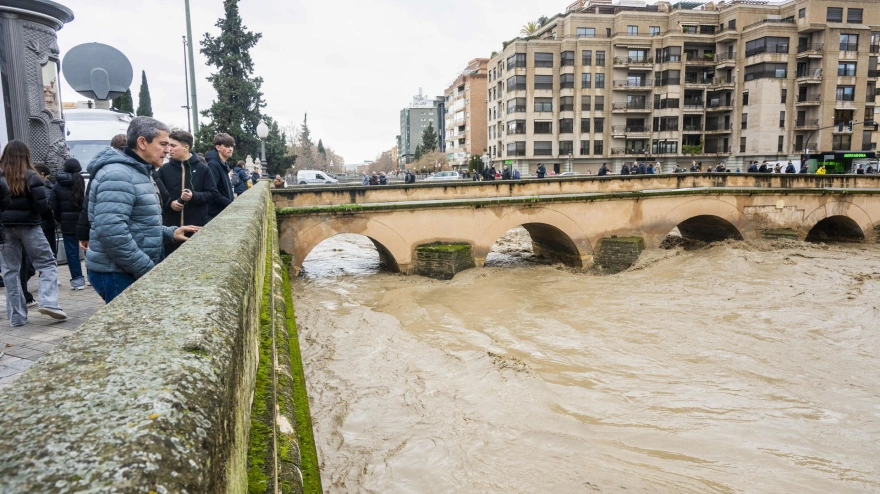 Crecida del río Genil de Granada por la borrasca Leonardo