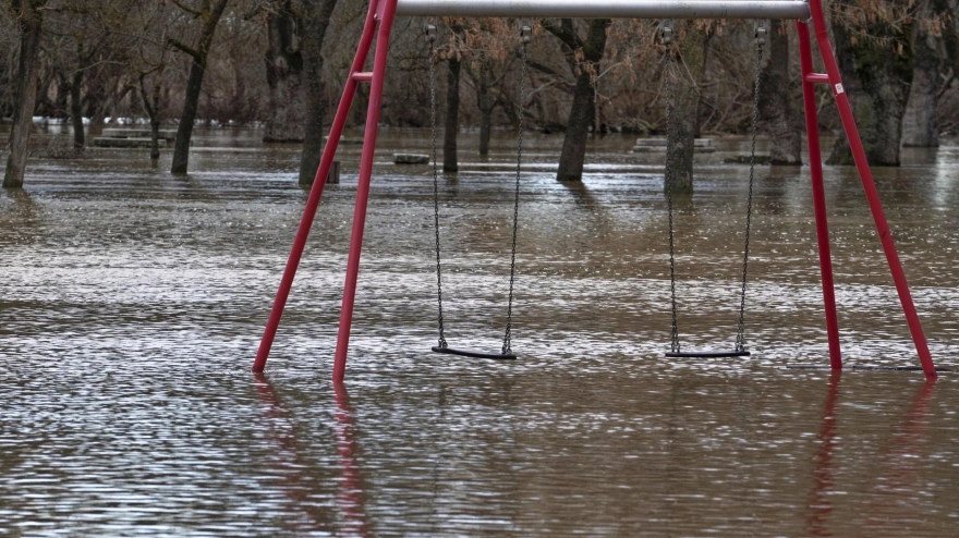 Vista de las zonas inundadas por el río Adaja a su paso por Ávila