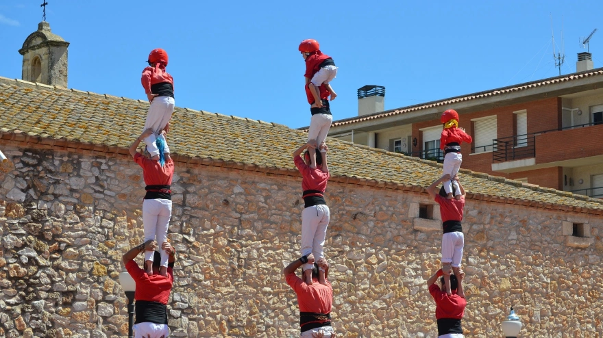 Todo comenzó a finales de 1859, cuando el Gobierno español declaró la guerra al Sultanato de Marruecos por una disputa territorial en Ceuta.