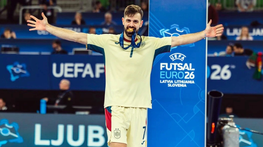 El molviceño José Raya en plena celebración de su título europeo