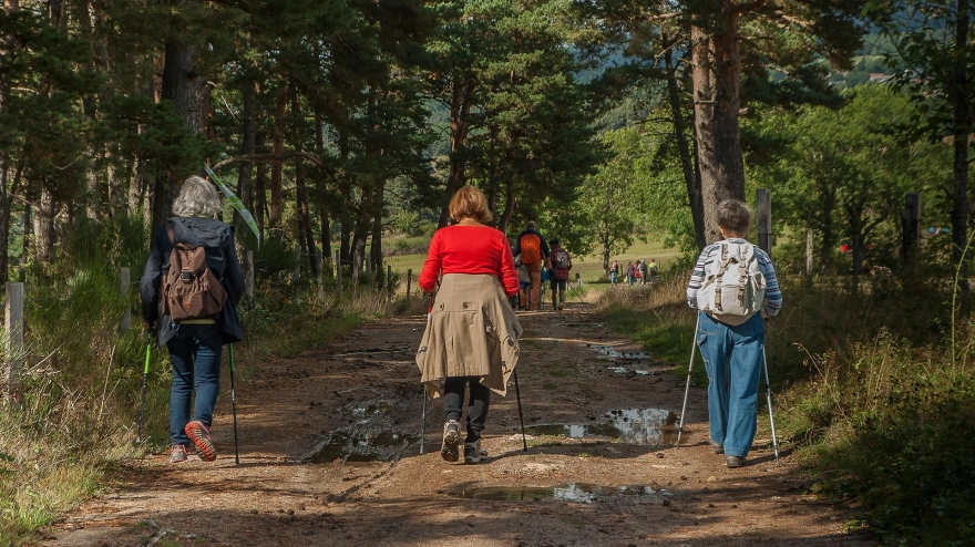 Martos impulsa el senderismo con diez rutas para descubrir la Andalucía más natural