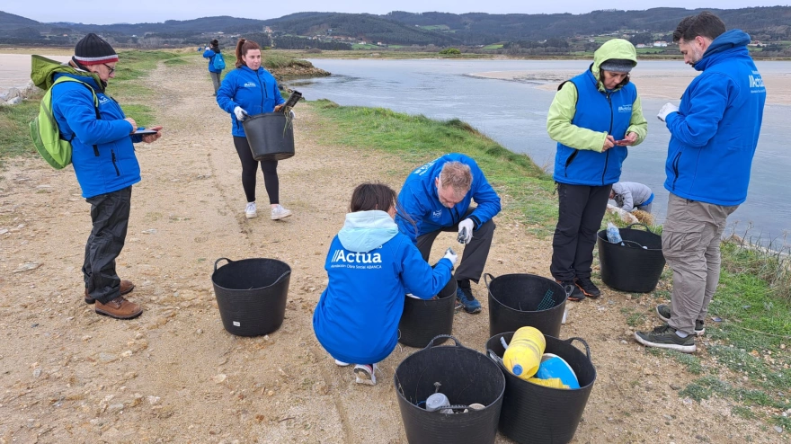 Recuento de basura en la limpieza de Baldaio-Razo (A Coruña)