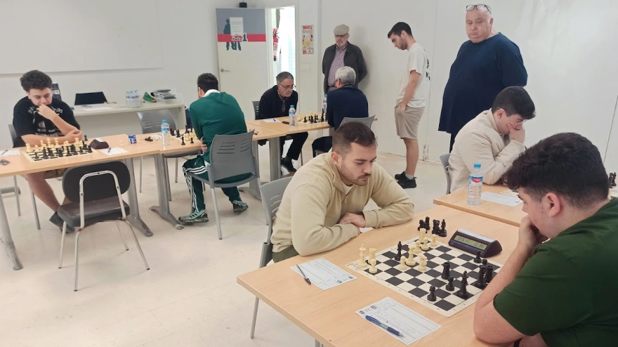 El Caballo de Plata de ajedrez comienza con triunfo en la Primera Andaluza