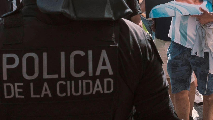 Un agente de policía en Buenos Aires (Argentina)