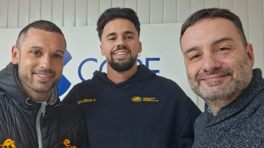 Isidro Leyva clama por el mal estado del material de pértiga en Almería mientras sueña con los Juegos