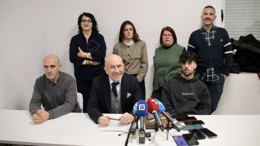 La plataforma creada por la Comisión de Fiestas de Villamanín da una rueda de prensa para informar sobre el desarrollo del proceso de registro