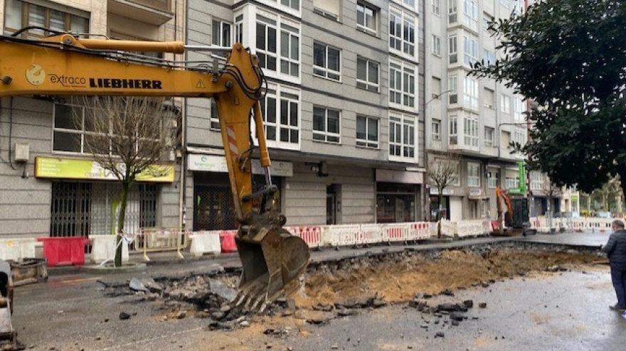La calle permanece cortada al tráfico durante dos meses