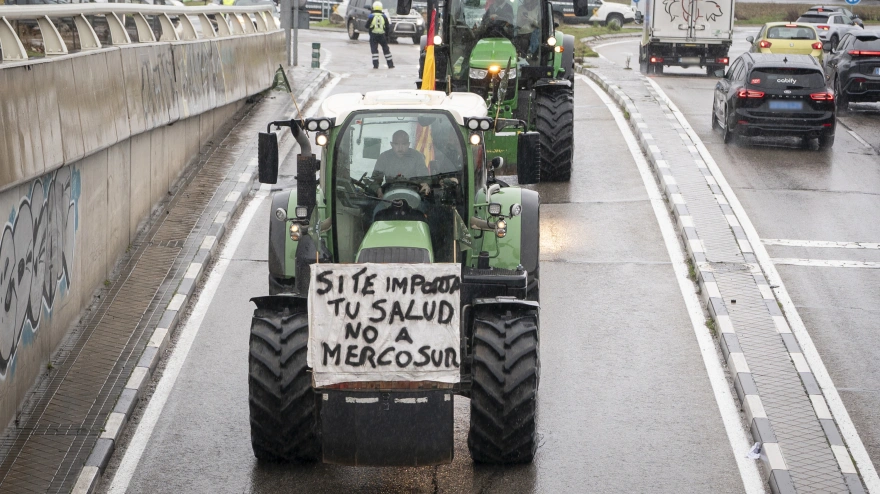 Anastasio, agricultor: "Esto se lo va a comer la gente: se han detectado unas naranjas con 20 veces más productos fitosanitarios de lo que permite la UE porque los controles de lo que viene de fuera no llegan ni al 0,1 %"