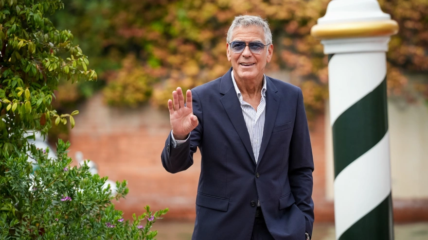 (Foto de ARCHIVO)27 August 2025, Italy, Venice: US actor George Clooney pictured during the 82th Venice International Film Festival at Darsena Excelsior in Venice. Photo: Stefano Costantino/SOPA Images via ZUMA Press Wire/dpaStefano Costantino/SOPA Images v / DPA27/8/2025 ONLY FOR USE IN SPAIN