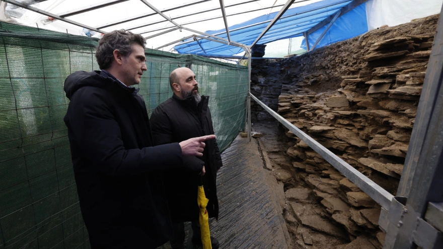 Ángel Miramontes en la visita a las obras de restauración