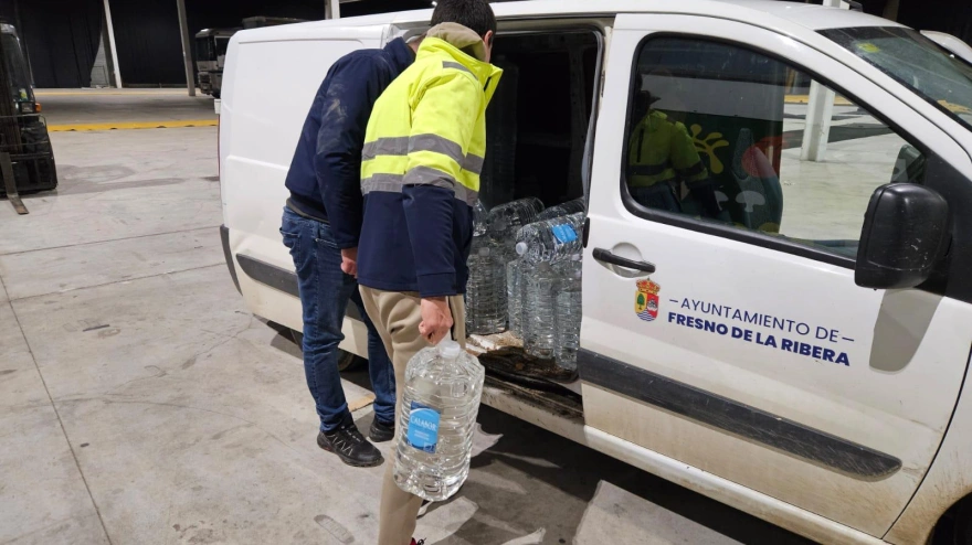 Agua embotellada para los municipios zamoranos con problemas