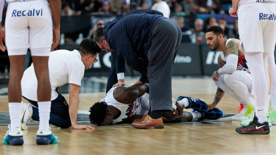 Khalifa en el momento de su lesión