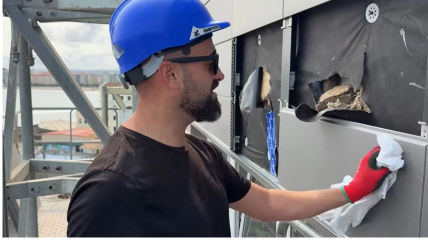 Montador de fachadas. Captura de pantalla YouTube, @magdiyyesi