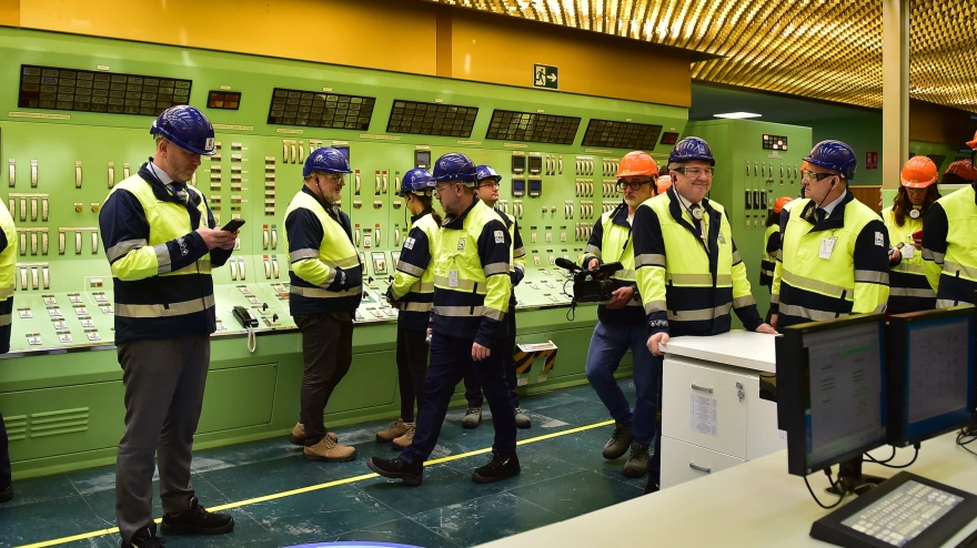 Visita de los eurodiputados a la central nuclear de Almaraz