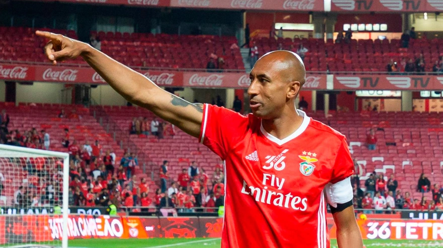 Luisao, durante un partido con el Benfica en 2017