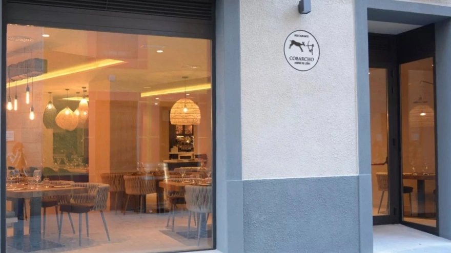Imagen de la fachada del Cobarcho