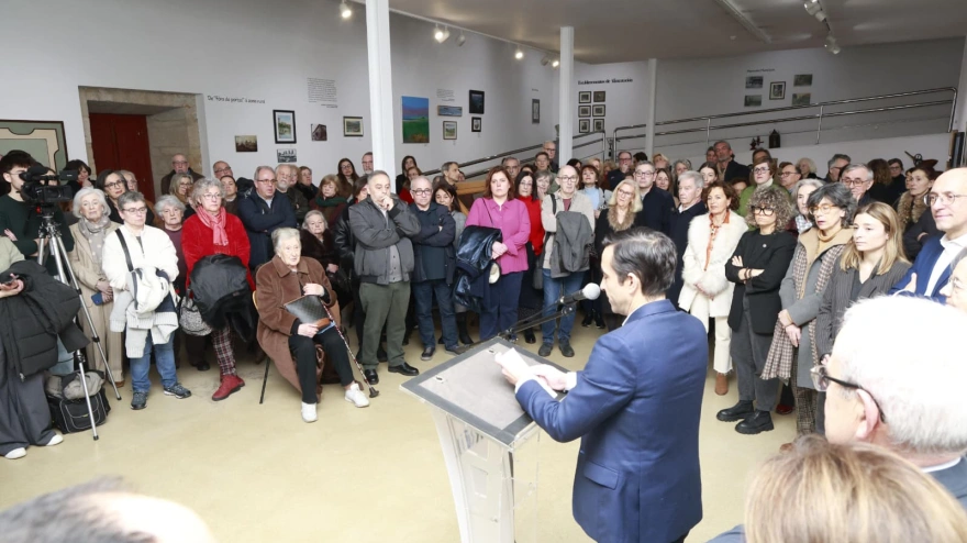 Inauguración de la muestra por parte del alcalde de Ferrol