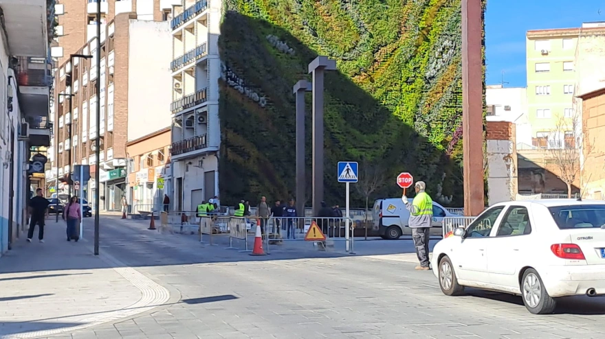 Arrancan los trabajos en la plaza de Santa Eulalia de Mérida que afectarán al tráfico