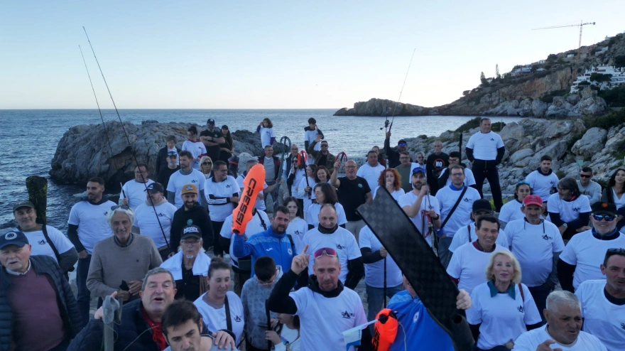 Los pescadores deportivos de la Costa Tropical se rebelan contra la prohibición de la pesca recreativa