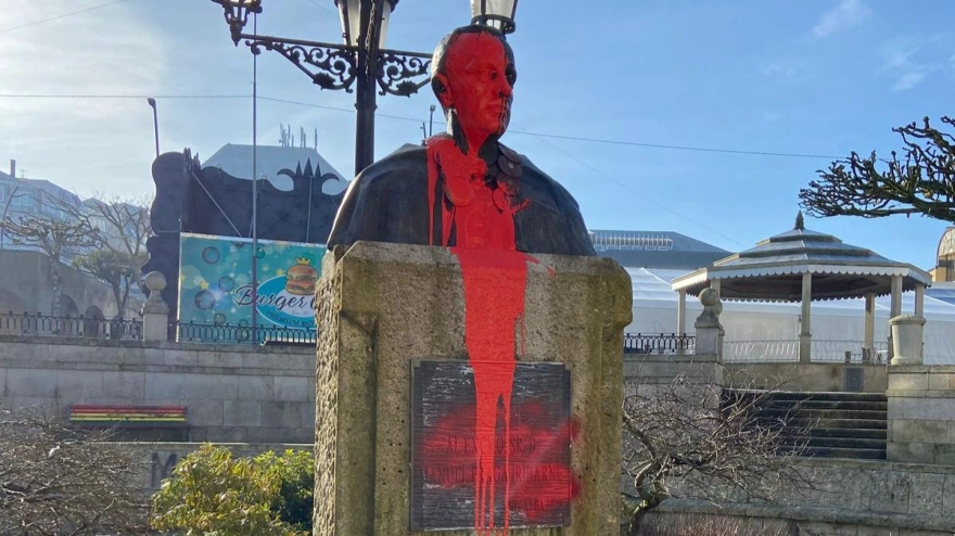 Busto de Fraga en Vilalba