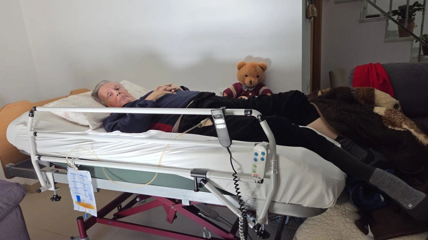 Dick Beekhus, encamado en su vivienda de Roquetas de Mar (Almería).