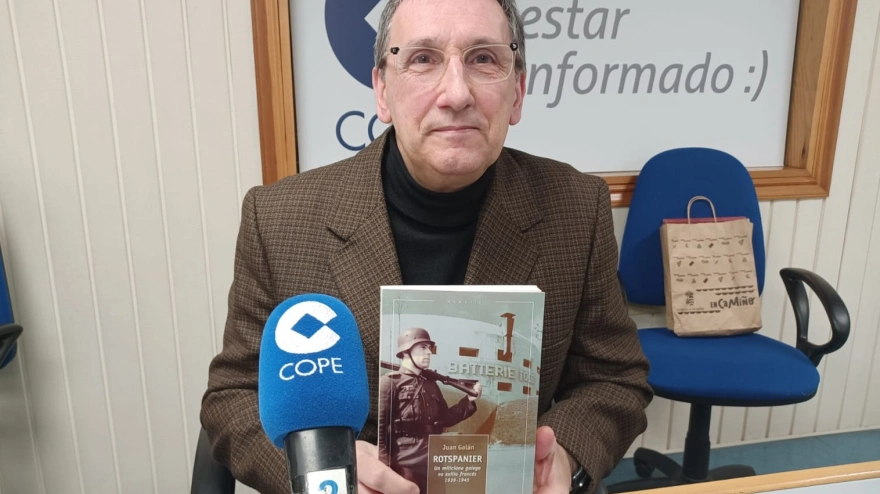 Juan Galán es escritor y filólogo