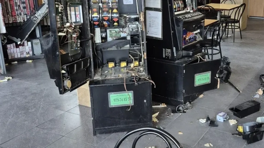 Harto de los robos, un hostelero de Palencia retira las tragaperras y la máquina de tabaco para disuadir a los ladrones