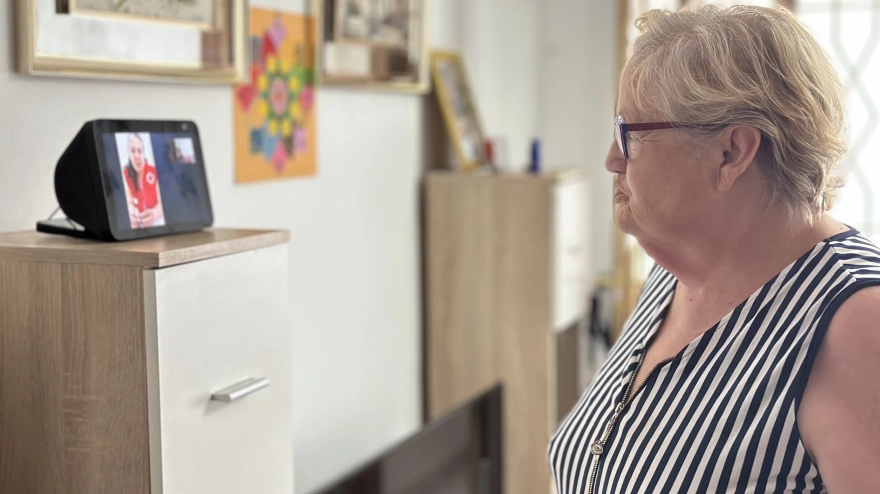 Juani, usuaria de voces en red