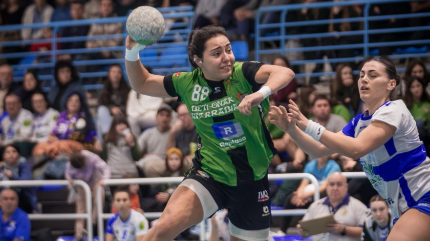 Nerea Cadenas, jugadora de balonmano de Beti Onak