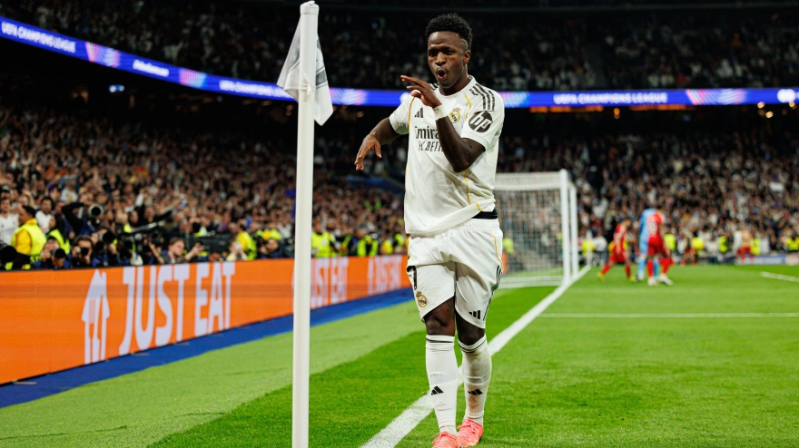 Vinicius Vini Junior (Real Madrid CF) celebrando tras marcar un gol durante el partido de eliminatoria de la Liga de Campeones entre los equipos Real Madrid CF y SL Benfica
