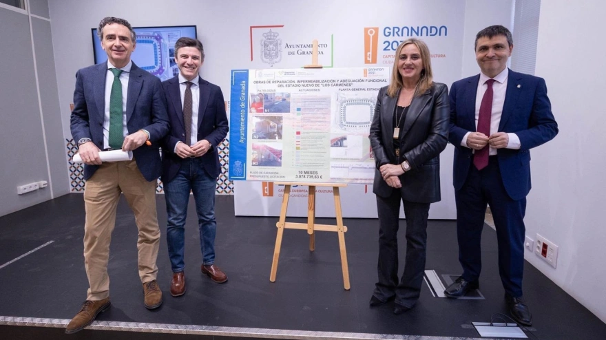 El Ayuntamiento aprueba 3,1 millones para la reforma de Los Cármenes y la autorización de uso al Granada CF