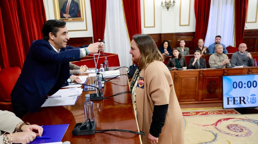 Toma de posesión de la nueva concejala del PSOE