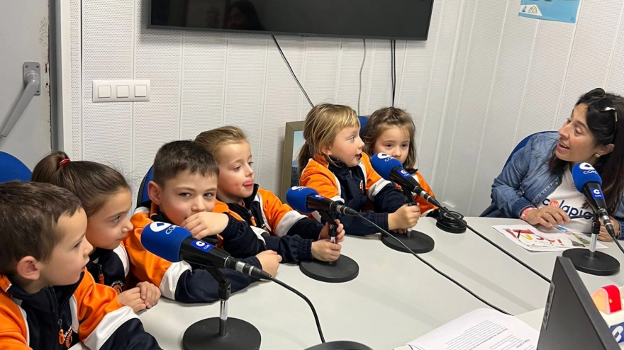 Los niños de Escolapios en el estudio